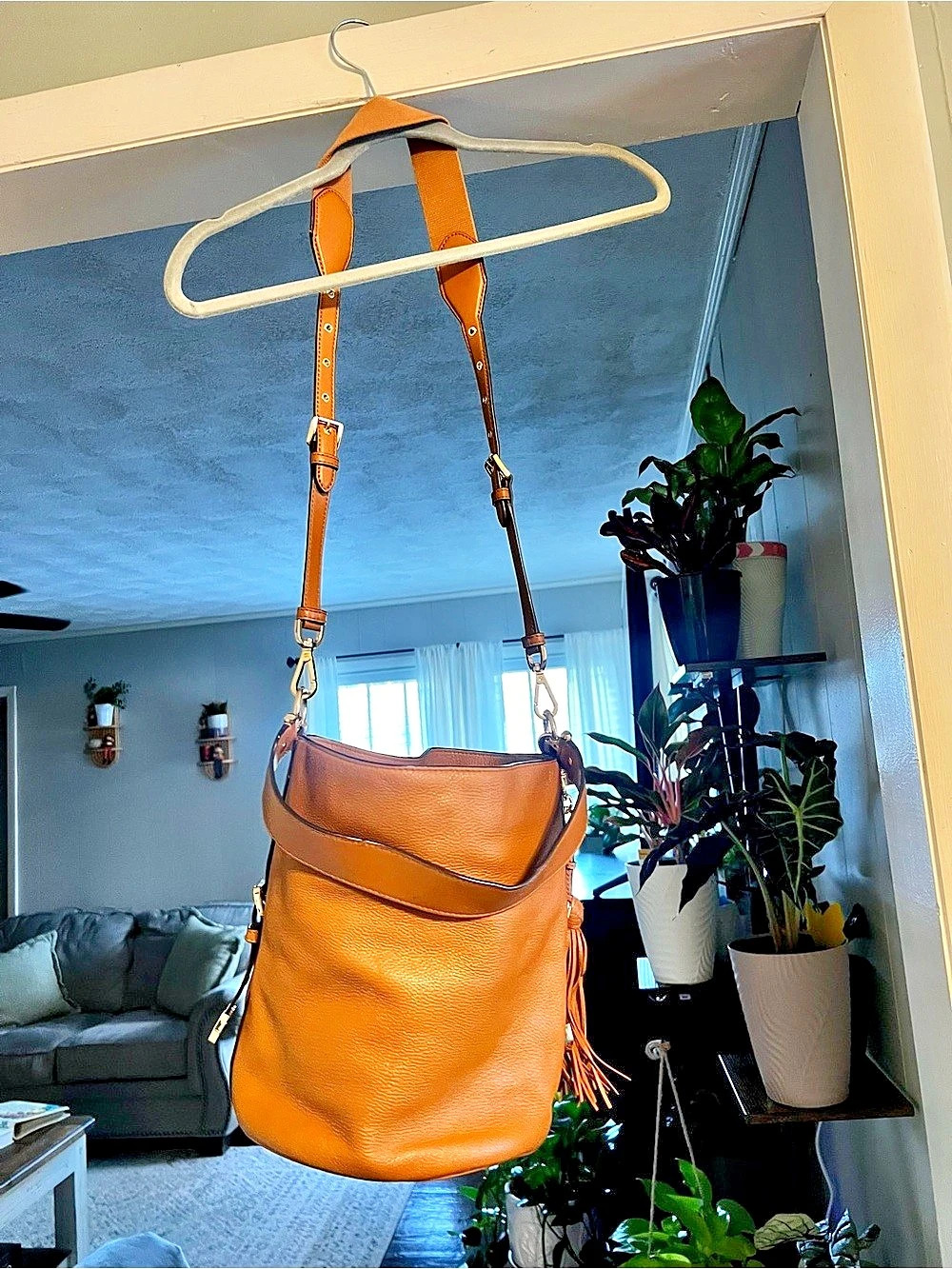 Michael Kors Mercer Gallery Medium Pebbled Leather Bucket Bag Bucket Bag Brown
